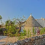 Masseria Rosa Trulli Relais לינה וארוחת בוקר 4*