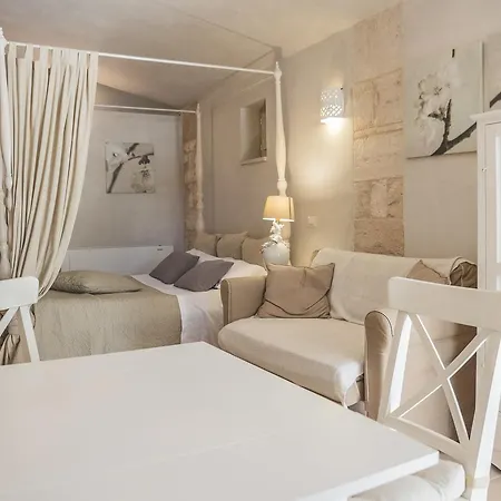 Bed & Breakfast Masseria Rosa Trulli Relais 4*