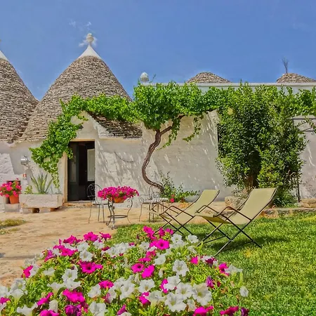Masseria Rosa Trulli Relais Bed & Breakfast
