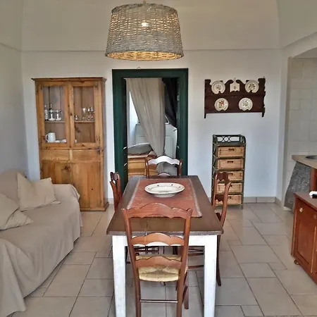 Bed & Breakfast Masseria Rosa Trulli Relais 4*