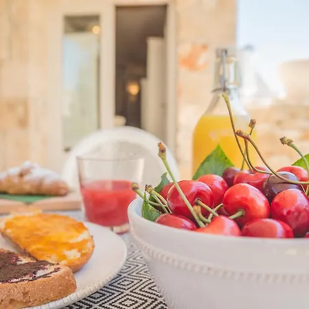 Masseria Rosa Trulli Relais Bed and breakfast 4*