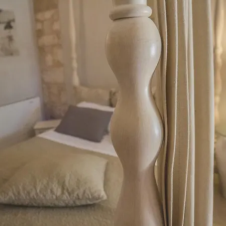 Masseria Rosa Trulli Relais Bed & Breakfast 4*