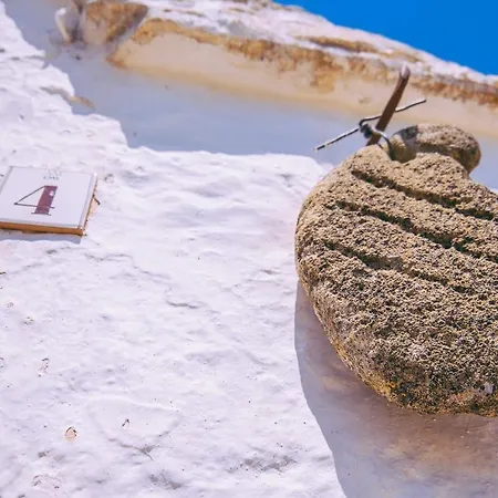 Masseria Rosa Trulli Relais 4* Αλμπερομπέλο
