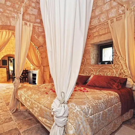 Frühstückspension Masseria Rosa Trulli Relais 4*